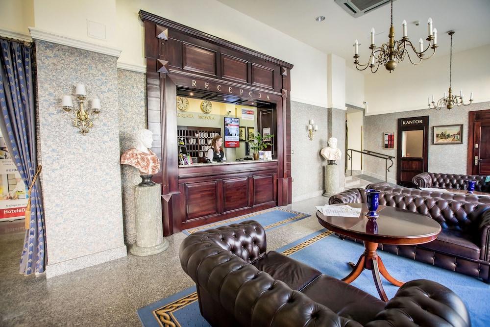 Diament Plaza Hotel