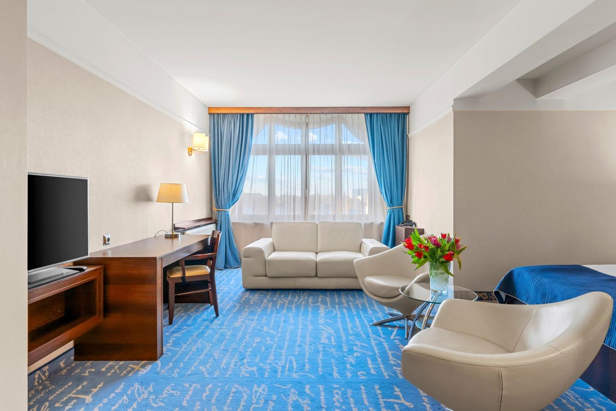 Diament Plaza 4*