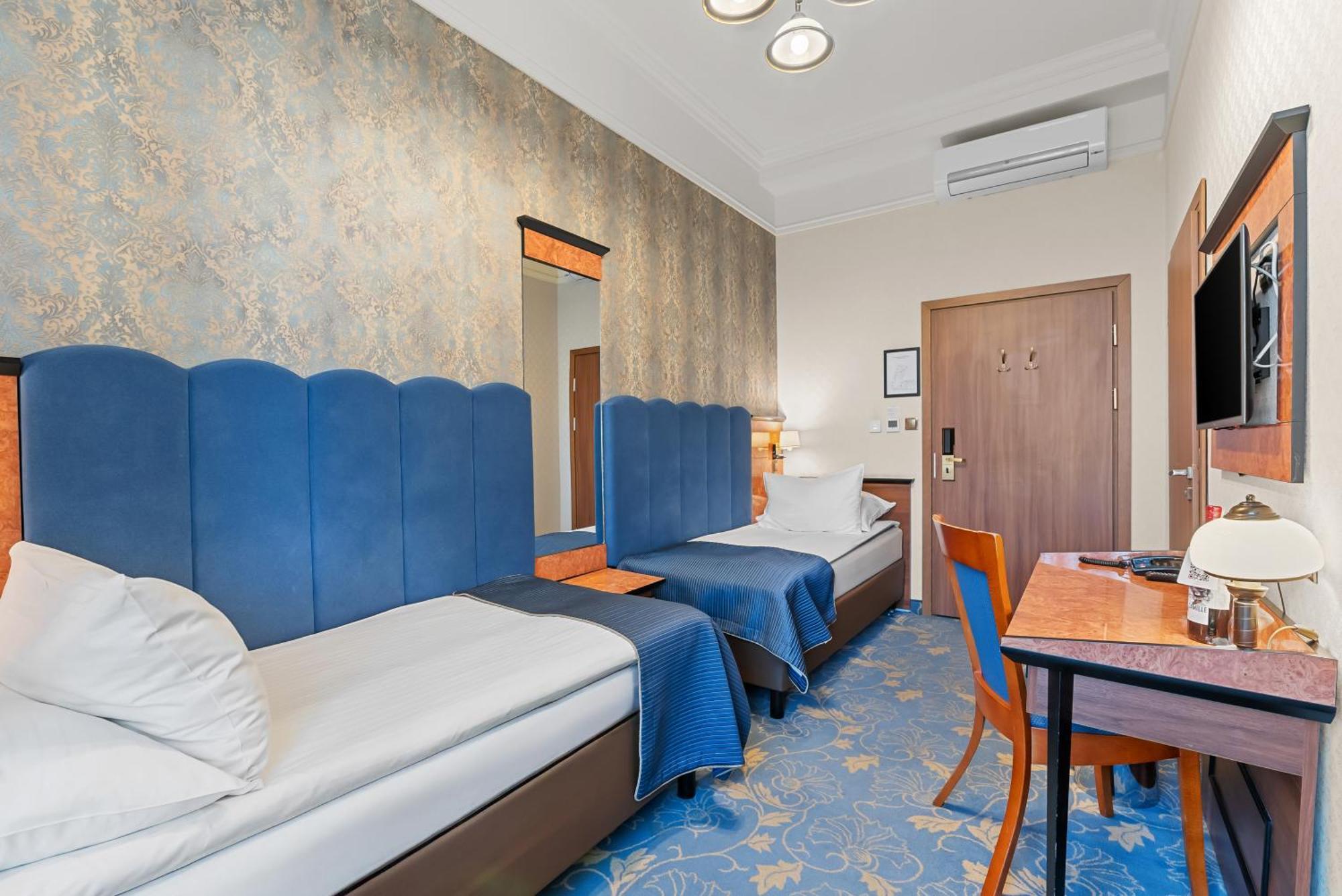 Diament Plaza Hotel 4*