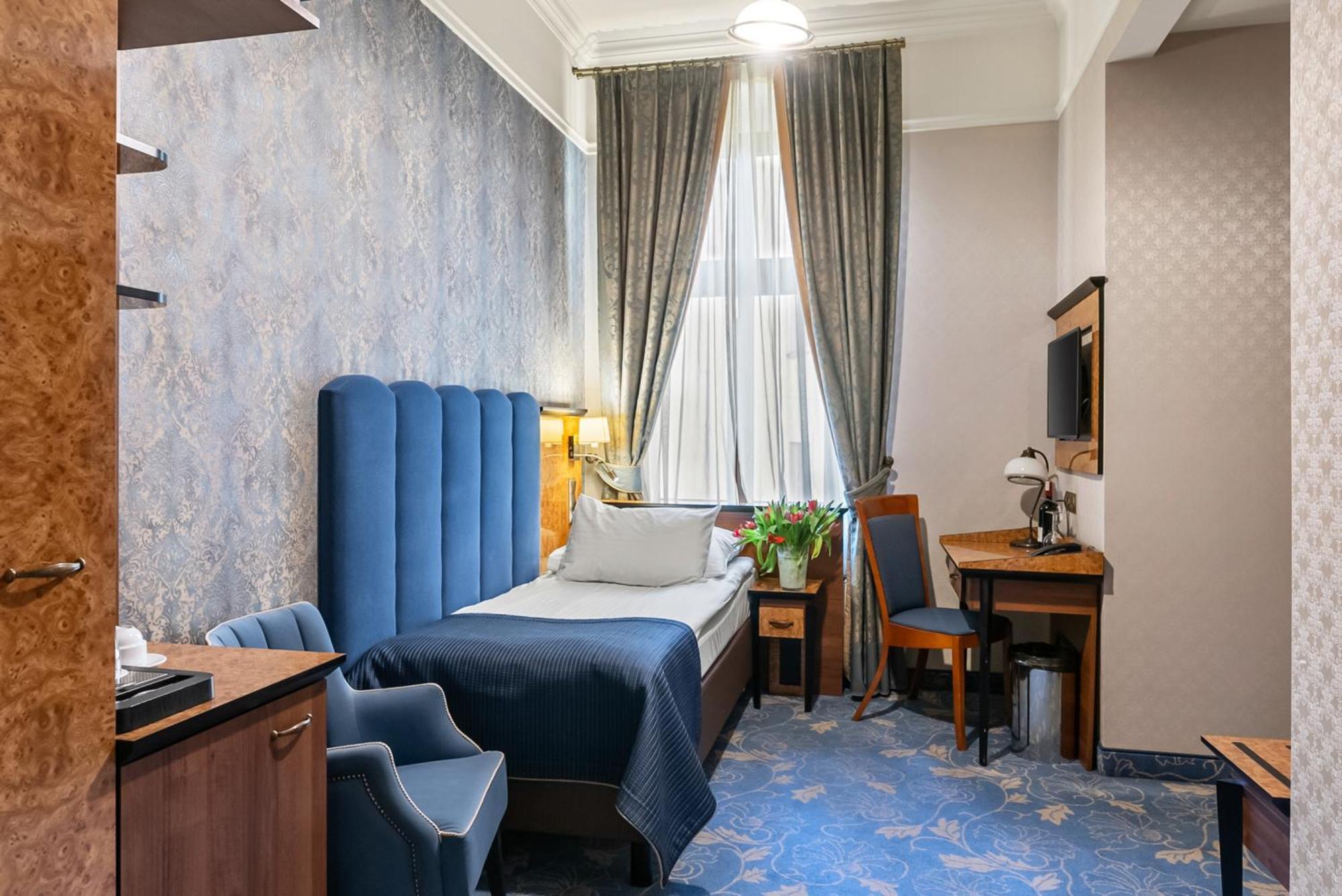 Diament Plaza 4*