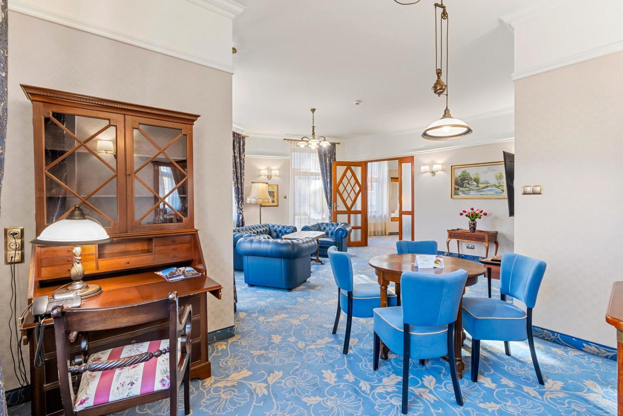Diament Plaza Hotel