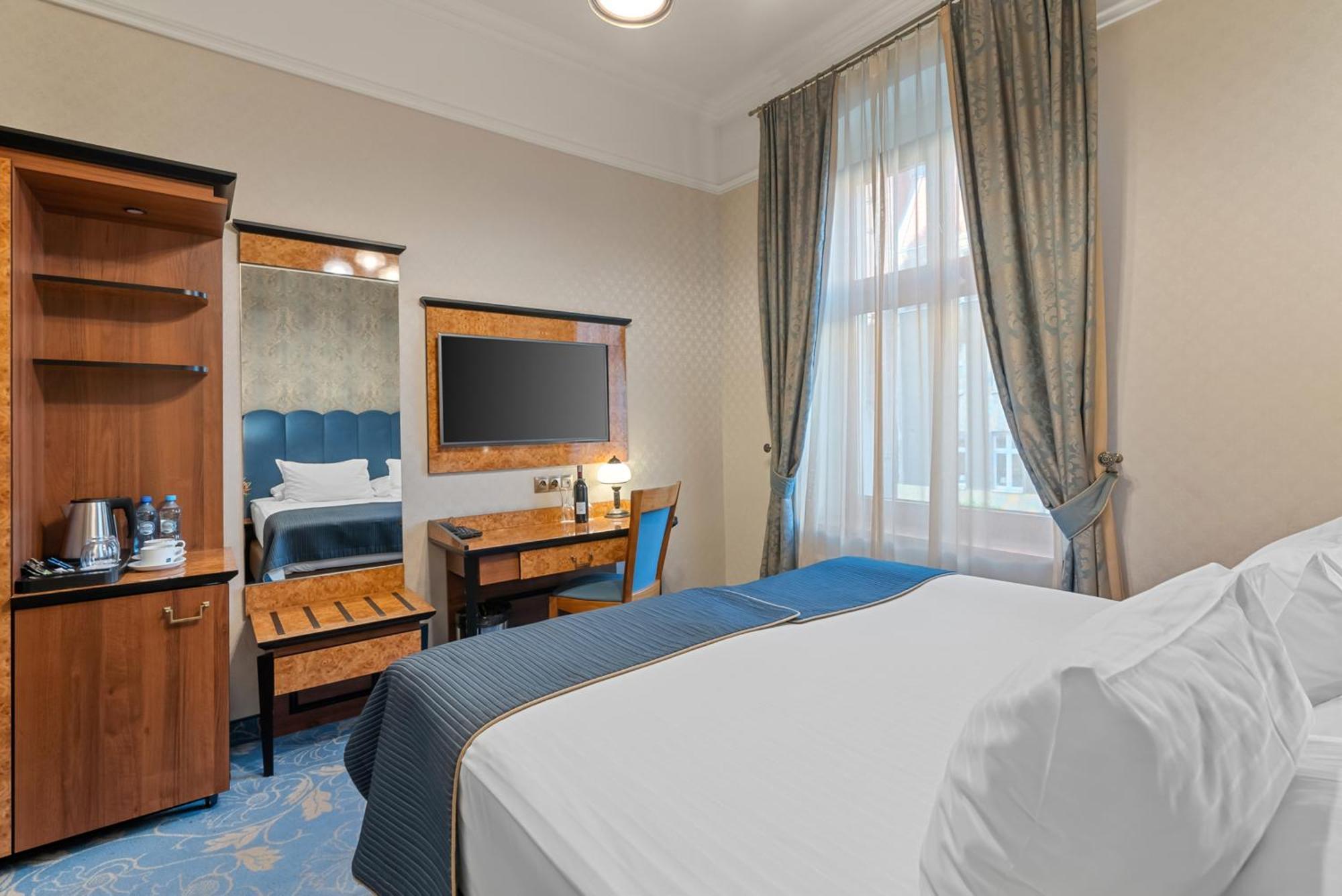 Diament Plaza Hotel 4*