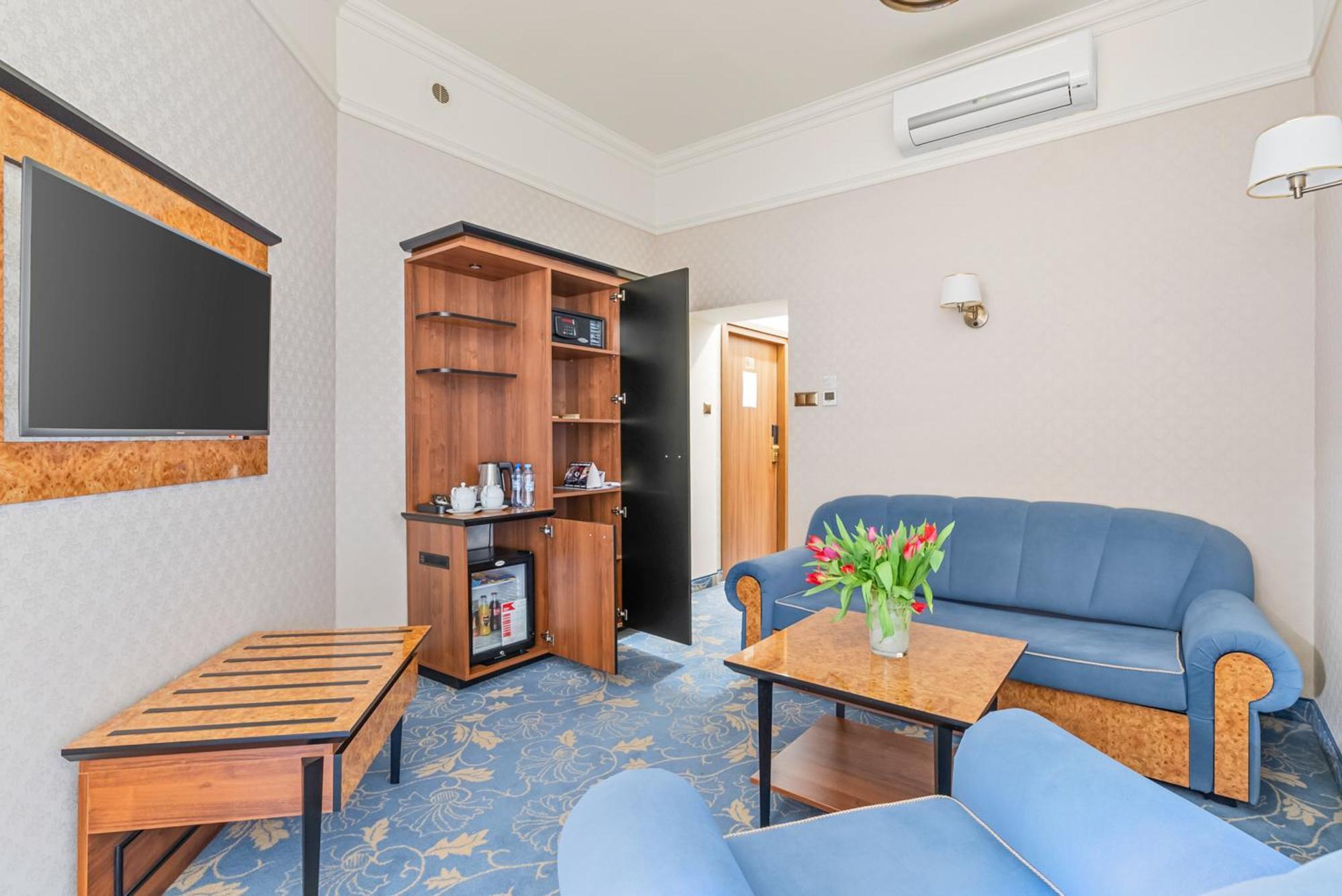 Diament Plaza Hotel 4*